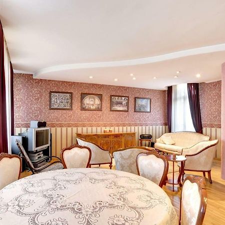 Aristocratic, Elegant, Designer Top Central Apartment Sofia Exterior foto